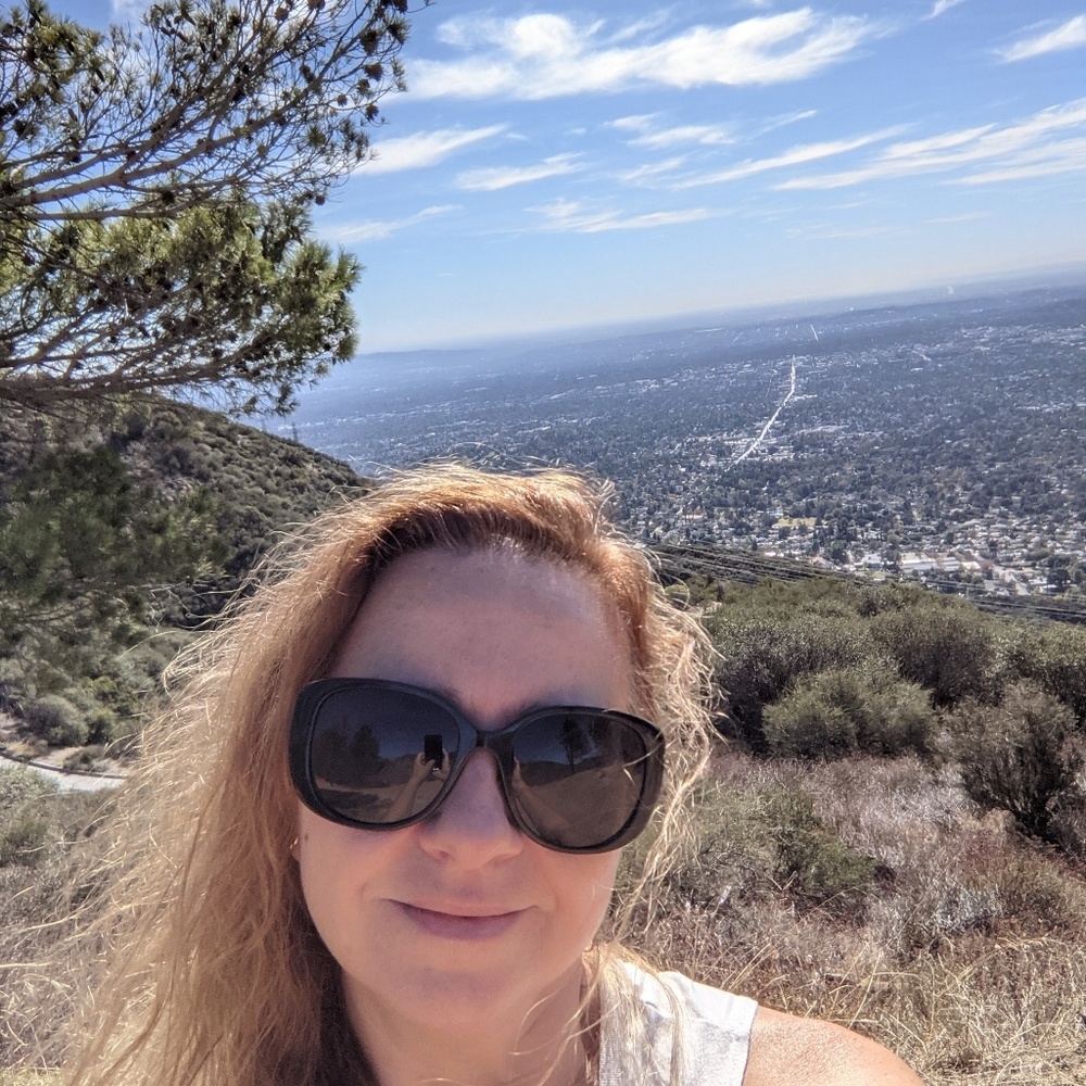 Meet your Posher, Cynthia